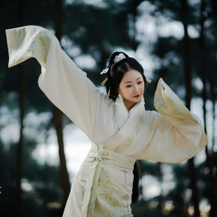 马王堆曲裾复原款妆花分码汉服定制