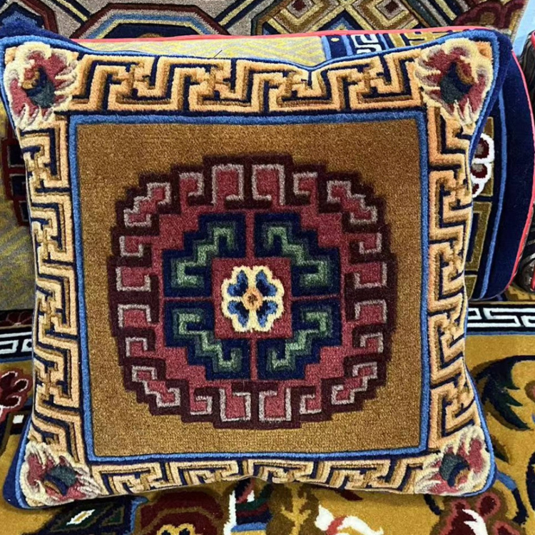 藏式纯羊毛正方形抱枕靠垫靠枕柔软枕头沙发汽车床头垫子中式靠枕