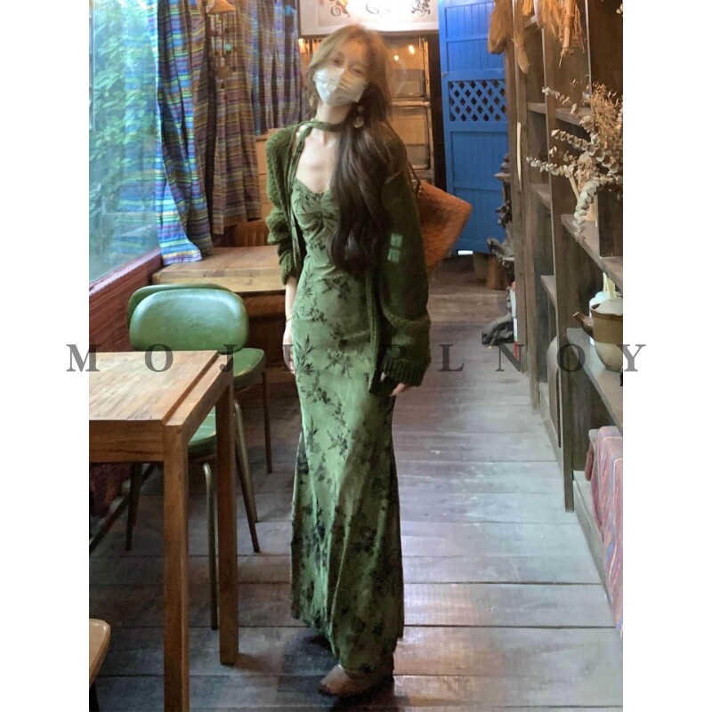 绿色碎花吊带连衣裙子女装