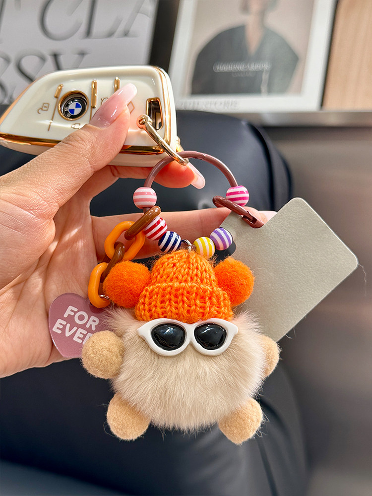 CUTE OTTER RABBIT FUR SMALL BRIQUETTES CAR KEYCHAIN PENDANTS INTERNET CELEBRITY THINGS PLUSH DOLLS SCHOOL BAGS BAG ORNAMENTS WOMEN