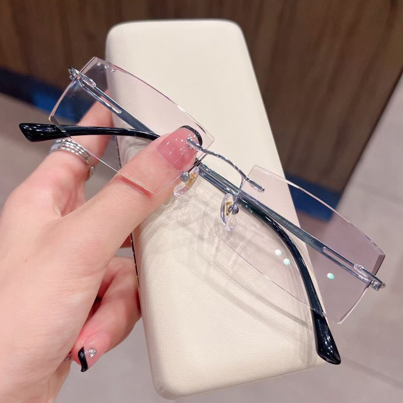 配纯钛无框变色近视眼镜