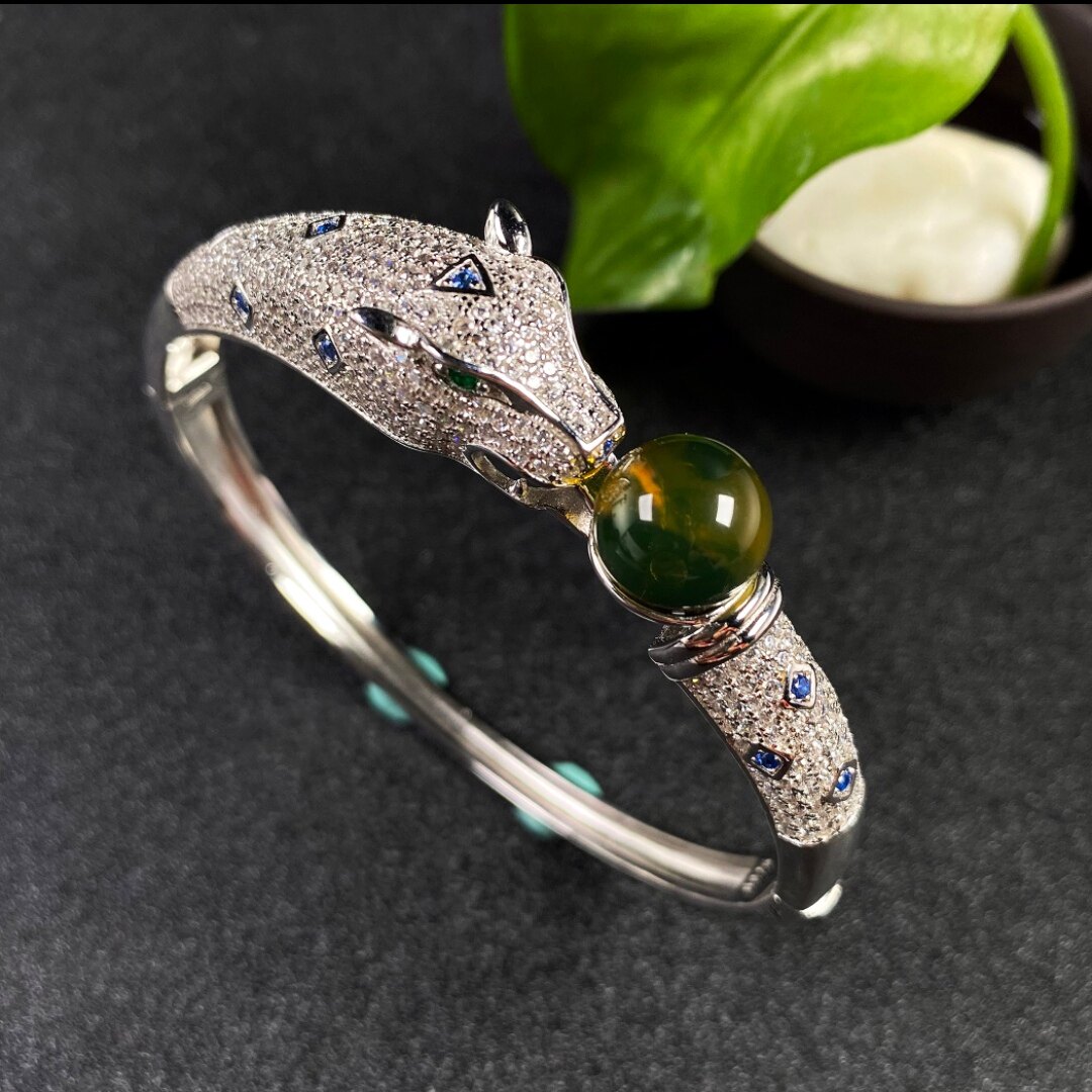 伟德国际Balenciaga巴黎世家 Classic Metallic女士铆钉羊皮手镯多色 390643AQ40