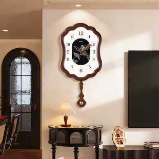 2026新款法式中古风挂钟高级新中式复古艺术钟表客厅创意挂墙时钟