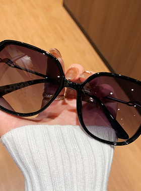 偏光防紫外线显脸小女大框墨镜