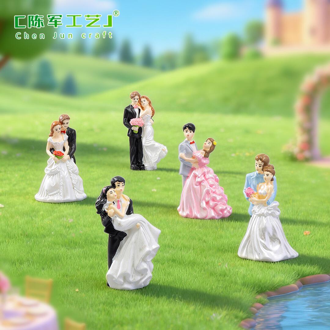 新款微景观创意玫瑰婚纱情侣公仔