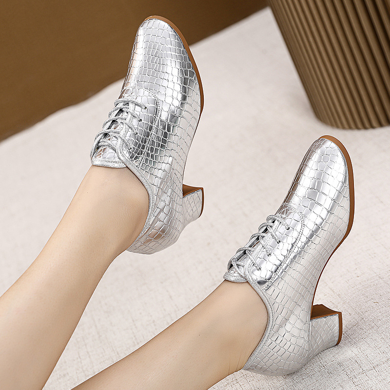 新款拉丁舞鞋成年女士中跟舞蹈鞋软底交谊舞教师水兵广场舞跳舞