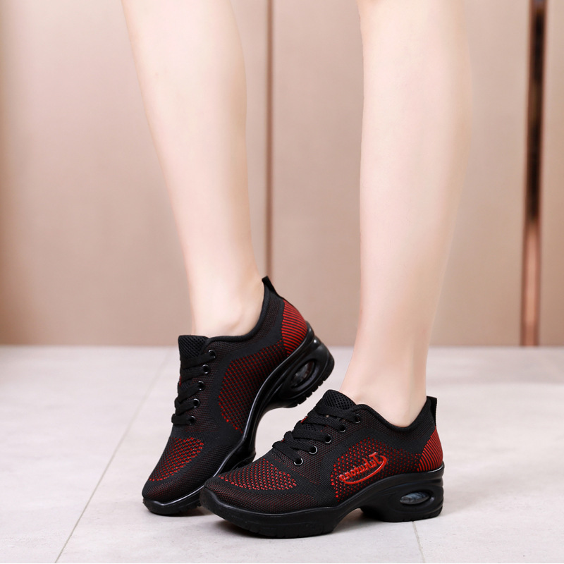 新款春夏广场舞蹈鞋软底中跟跳舞鞋网面透气舞鞋水兵舞女鞋