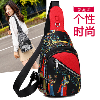 民族风中年女士多口袋胸前小挎包