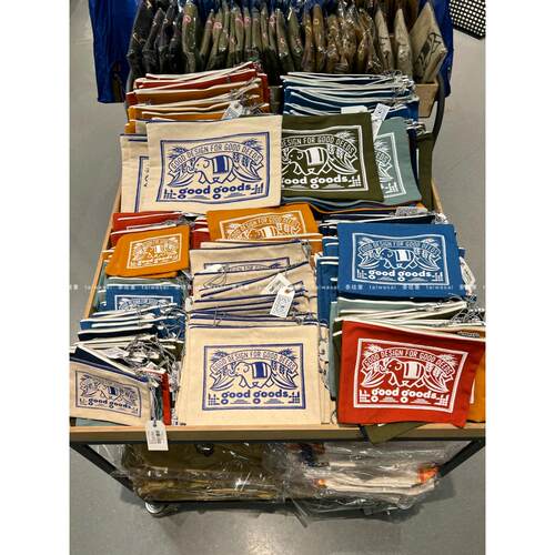 泰国goodgoods大象泰国正品化妆收纳包零钱包经典手拿帆布
