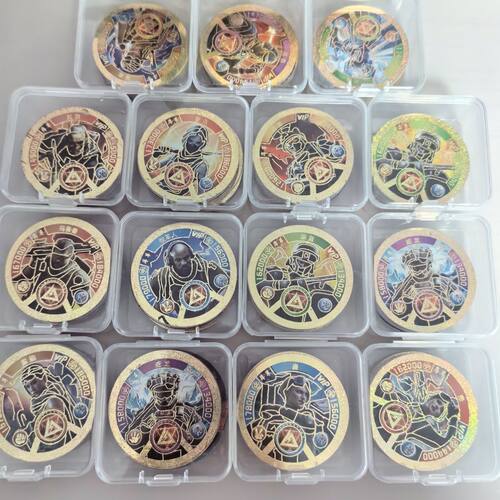 三角洲行动冷烫圆卡玩具卡牌游戏卡学校周边动漫热卖款摔卡小卖部
