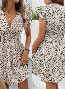 2024年SHEIN 法式女式全印花V领荷叶袖修身显瘦连衣裙