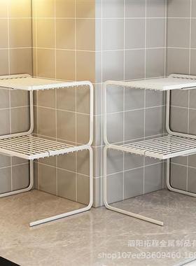 In the kitchen, the table-top-top-top-top-top-top-pot-rackin