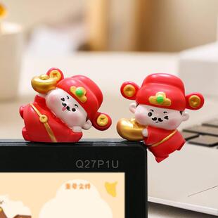 Ill show you the screen decorations from the front desk of