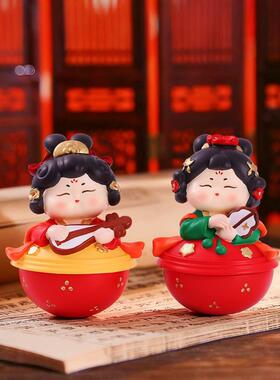 The Tang Palace gave him a second game of creative fashion t