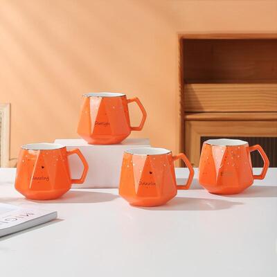 Hand-in-hand wedding gift Ceramic Mark Cup with a spoon to s