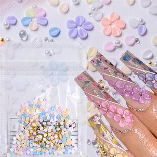 150 collaged petals with petals, pink macaron-coloured pearl