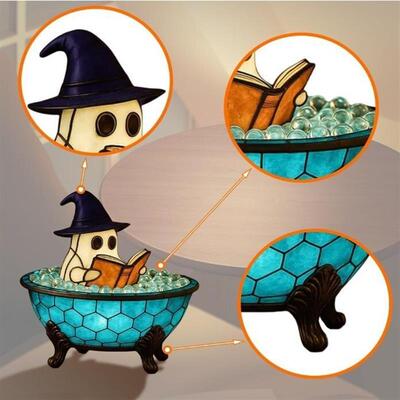 A Halloween decoration bathtub to read the phantom scenery o