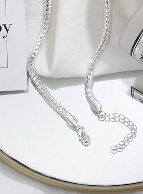 The O.M.A. Man with a rough chain of money and a cool, cold