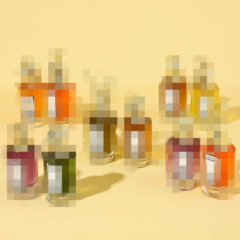 The head of the Vietnamese perfumed moose, the fox, the shee