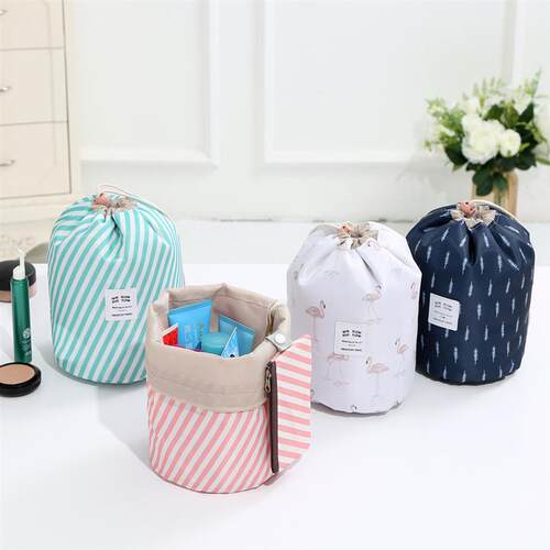 Oxford travels to pick up a bag, a flower-coloured cap, a ro