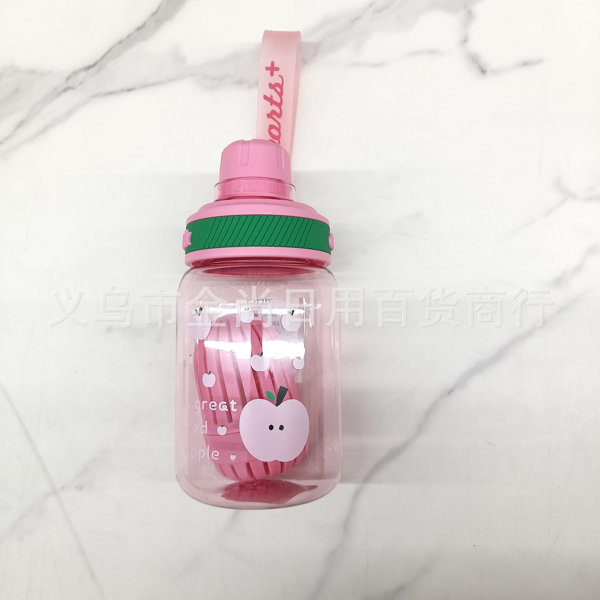 New summer children's water bottle with cartoon tea strainer