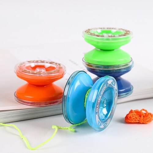 Hot-selling plastic mini cartoon yo-yos at children's toy st