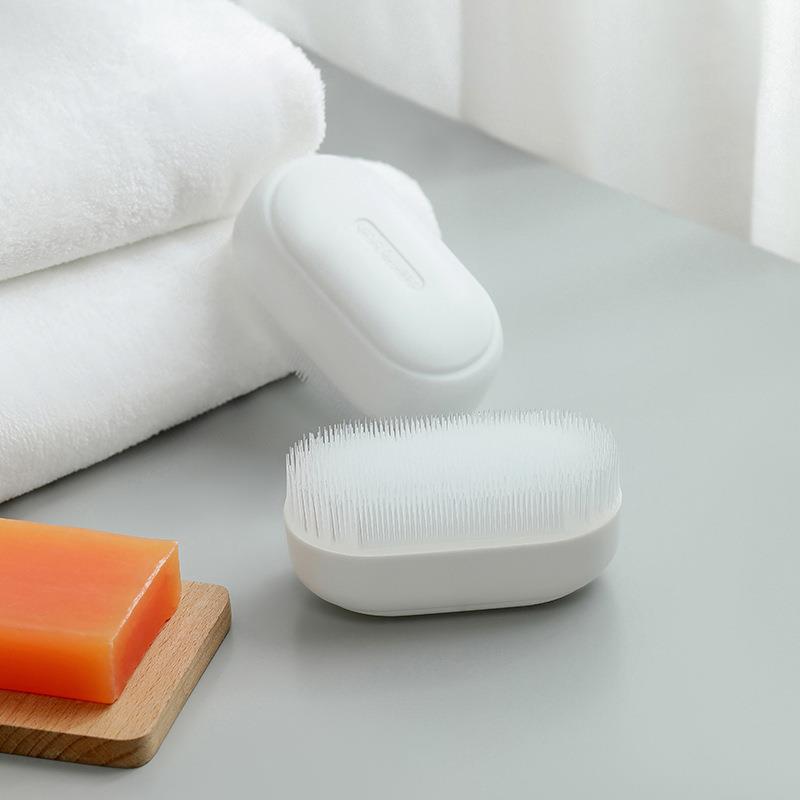 Simple laundry brush with soft bristles, suitable for cleani