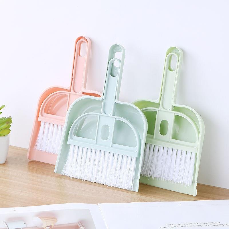 Mini Broom and Dustpan Set, Desktop Small Broom for Hamster