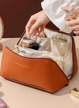 Large Capacity Portable Women's Makeup Bag with a Stylish an