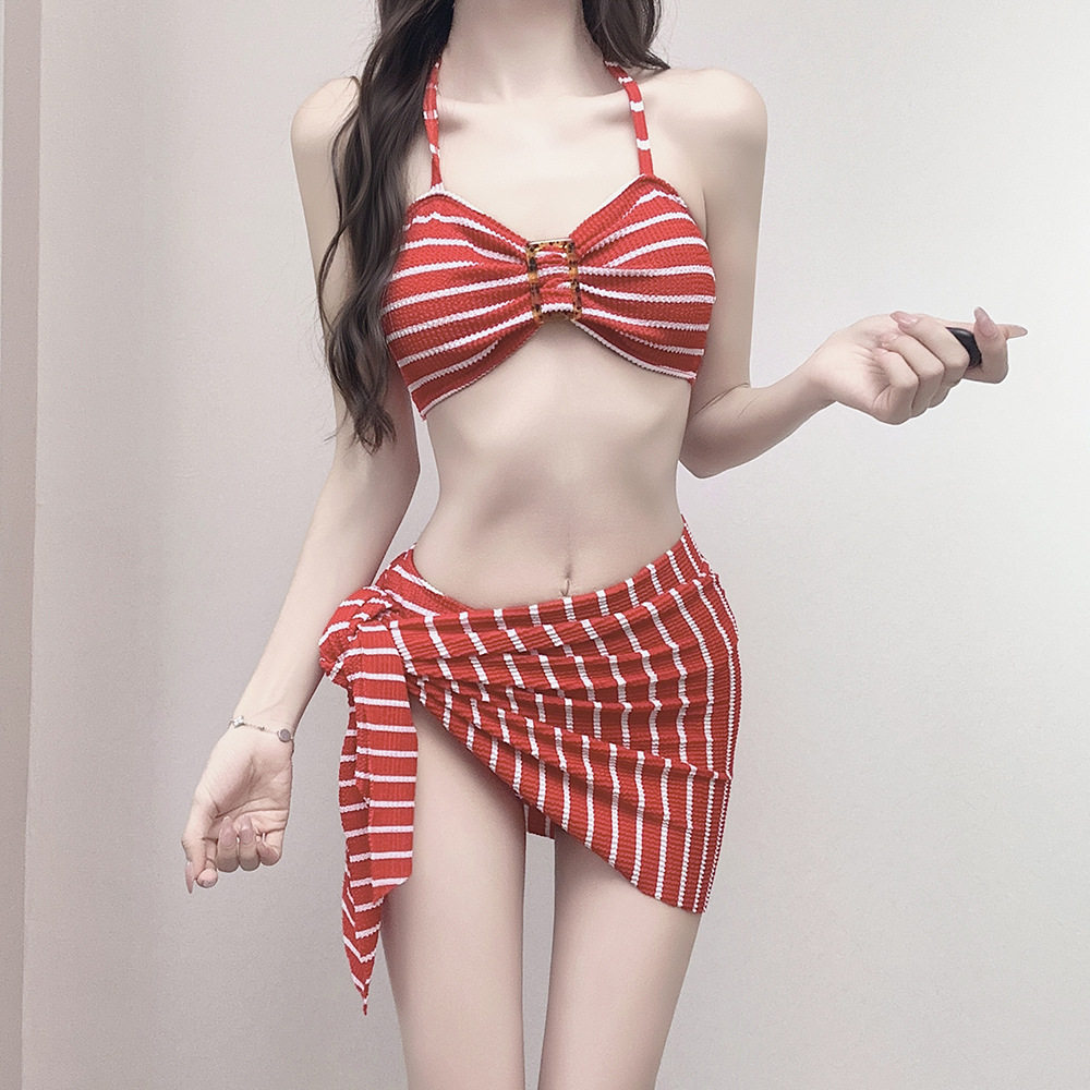 2026新款女士黑白条纹显瘦比基尼分体抹胸三点式温泉性感时尚泳衣