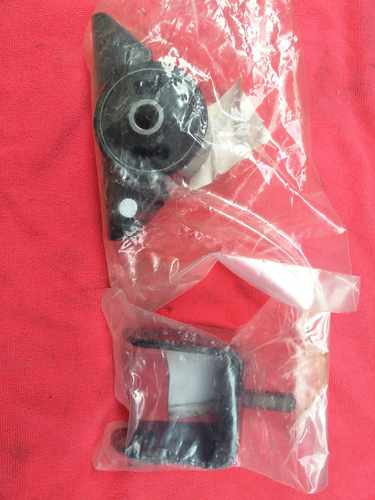 三菱帕杰罗劲畅前桥差速器机脚胶以及支架托架