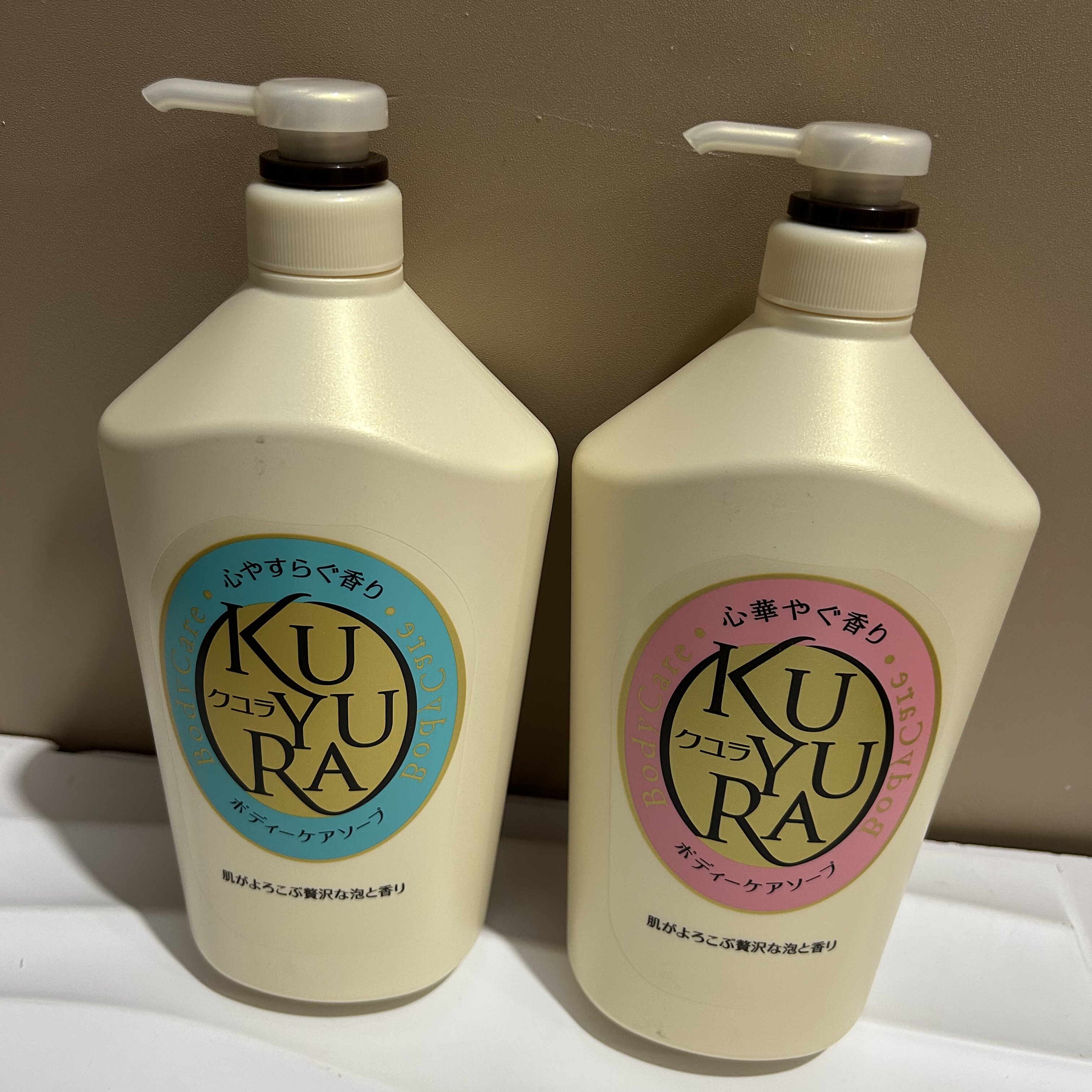 日本进口可悠然沐浴露恬静清香沐浴乳液1L家庭装1000ml大瓶通用