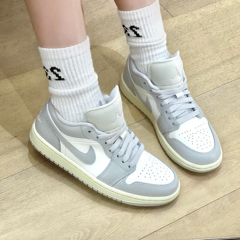 耐克女鞋Air Jordan 1 Low AJ1白黑低帮复古休闲板鞋DC0774-103,运动鞋new,板鞋,淘宝优惠券,粉丝福利购,淘宝优惠卷