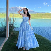 绝美海岛沙滩裙女海边度假超仙长裙法式 荷叶边蓝色吊带连衣裙拍照
