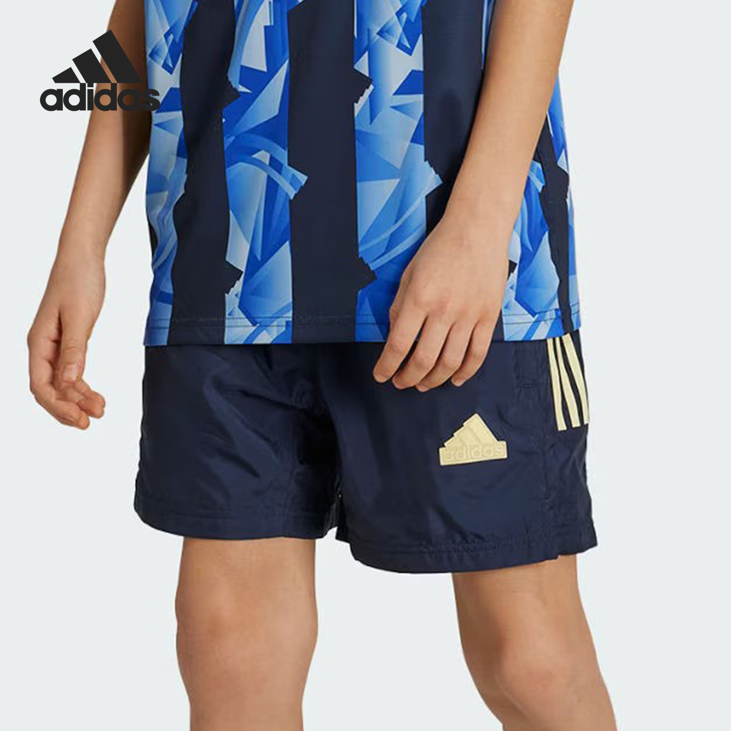 阿迪达斯大童休闲夏季运动短裤