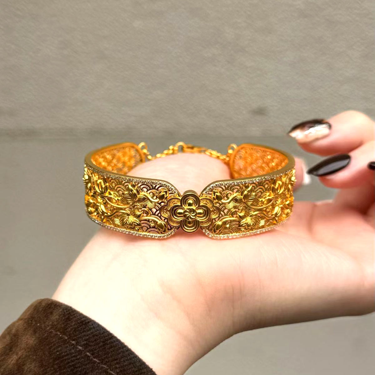 足金牡丹花丝黄金手镯复古气质