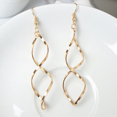 Fashion Simple Spiral Drop Earrings For Women Long Curved