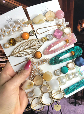 2022 Pearl Crystal Acrylic Hair Clips Set for Women Retro