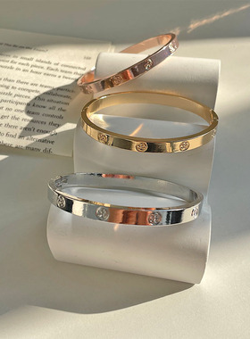 Women's Trendy Metal Luxury Brand Bangle Bracelet Woman Man