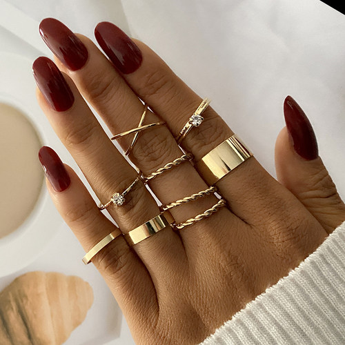 IPARAM Vintage Metal Gold Wide Knuckle Ring Set For Women