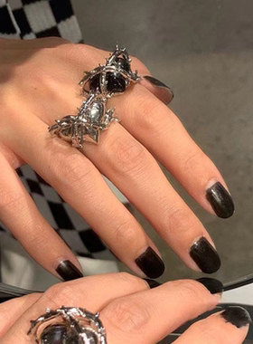 Thorn Love Open Couple Ring Confined Heart Metal Thorn Love