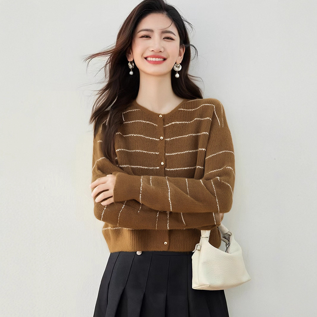 法式小香风百搭条纹毛衣女2025新款秋冬复古慵懒风高级感针织外套