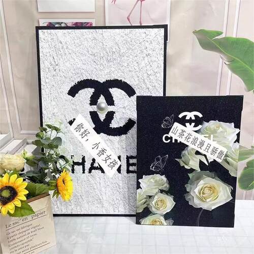 山茶花小香风黑白简约装饰画网红高级感艺术挂画餐厅卧室桌面摆画