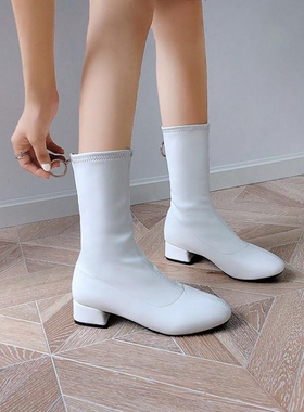 鞋子白色靴子秋冬靴女粗跟中跟中筒后拉链大码女靴小码女鞋 HLMT
