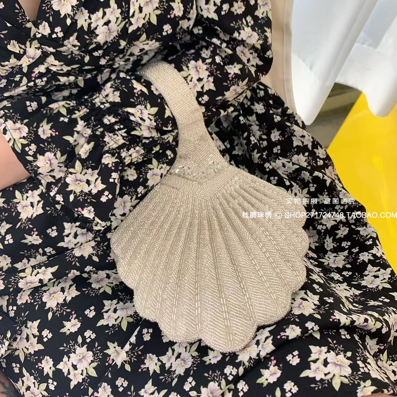 杜鹃珠绣新品创意休闲欧美复古个性手腕贝壳重手工串珠女士包包