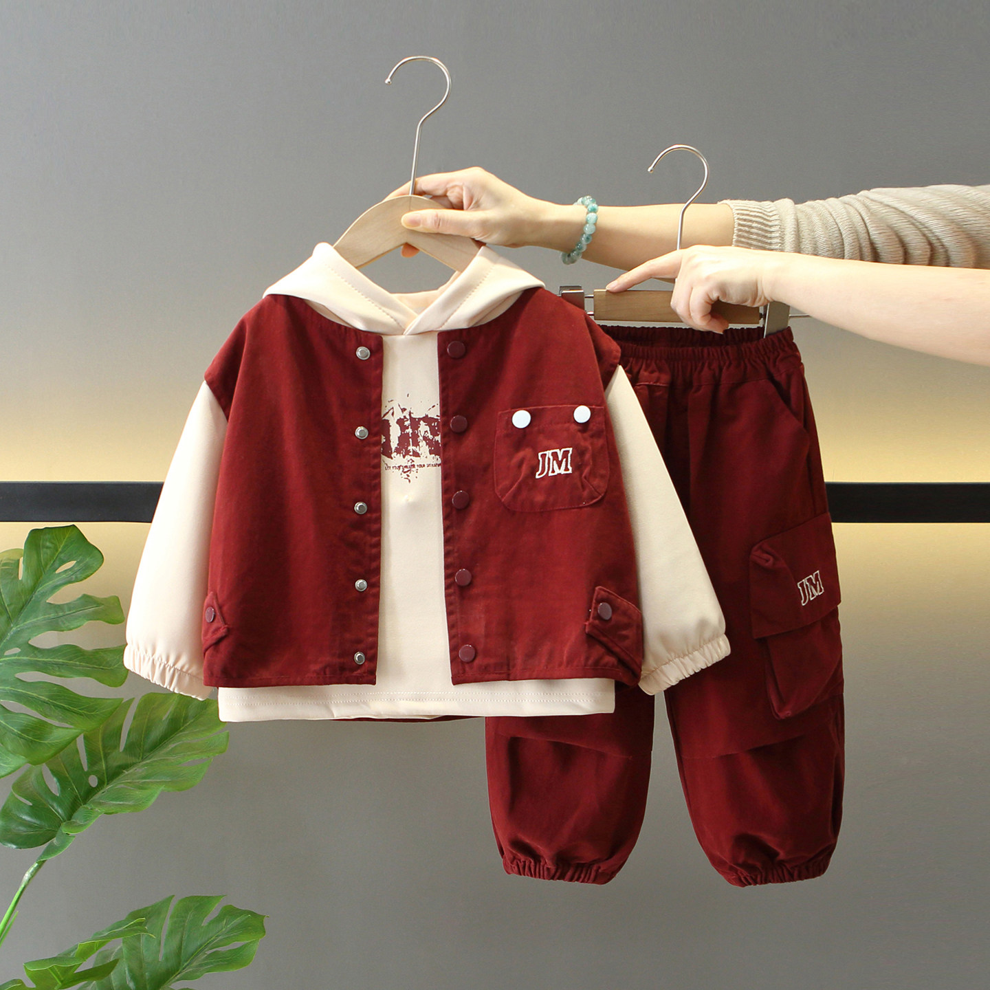 男童春装套装2026新款时髦儿童卫衣马甲三件套洋气宝宝春秋季衣服