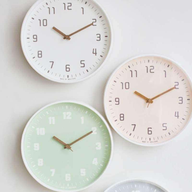 家用2023时尚静音钟表奶油简约挂钟新款挂墙MJK时钟风现代客厅