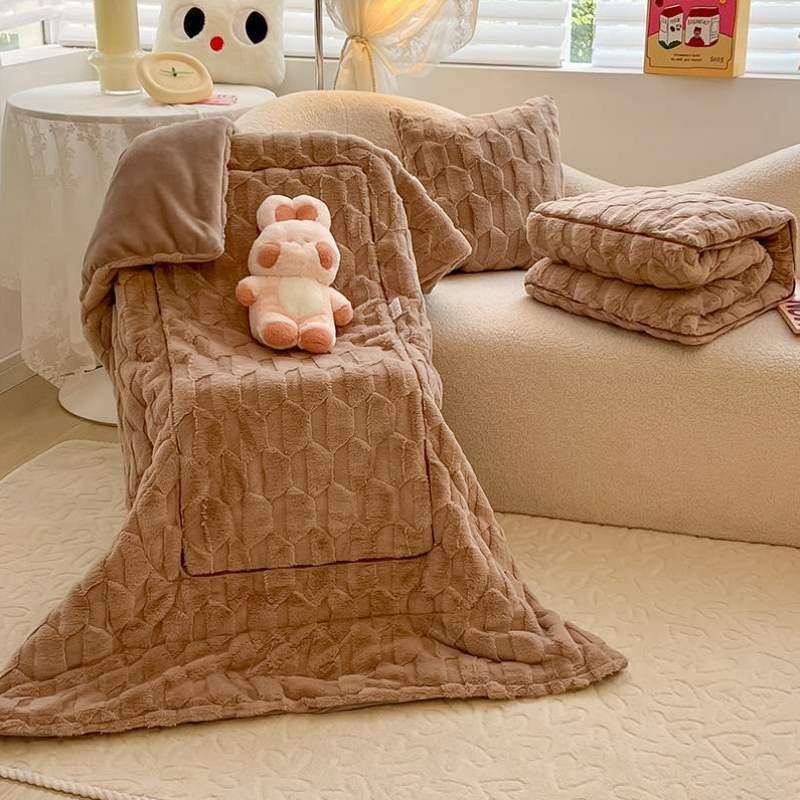 新款枕毛绒被子二合一两用兔午睡车载办公室枕毯子加厚靠垫2024抱,居家布艺,抱枕被,淘宝优惠券,粉丝福利购,淘宝优惠卷