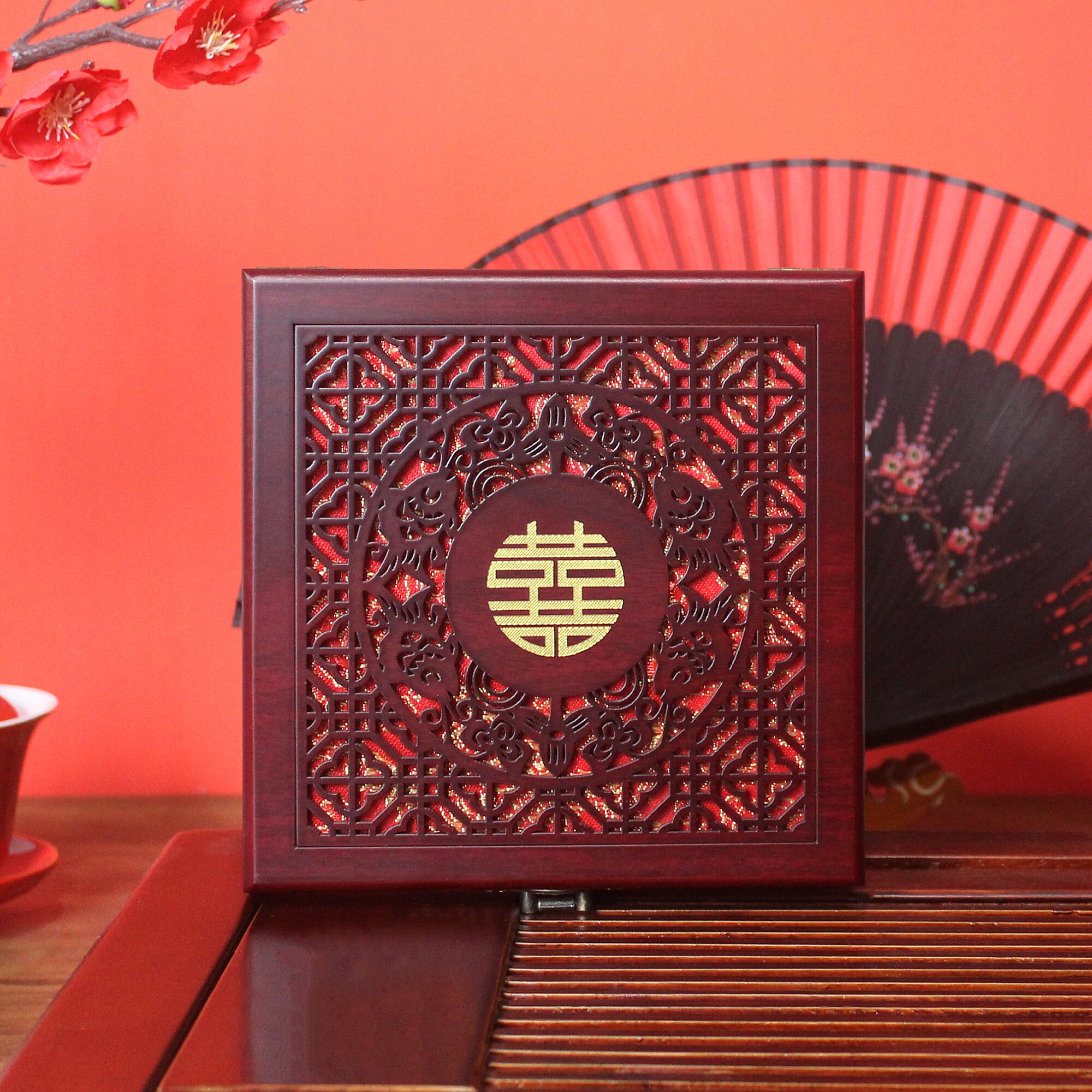 结婚证盒结婚纪念币收藏登记放本盒送新娘礼物件套装复古锁扣木盒