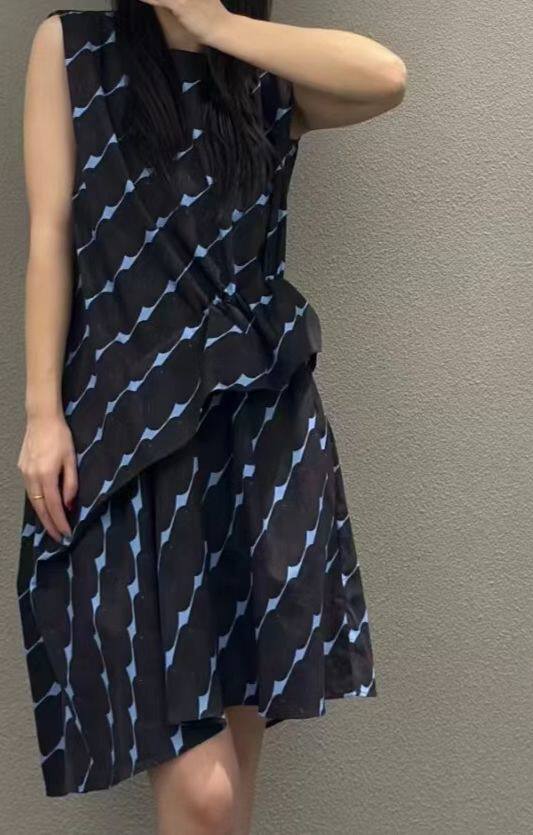亲妈JN2025春夏新款无袖连衣裙女士设计感小众气质高级感不规则